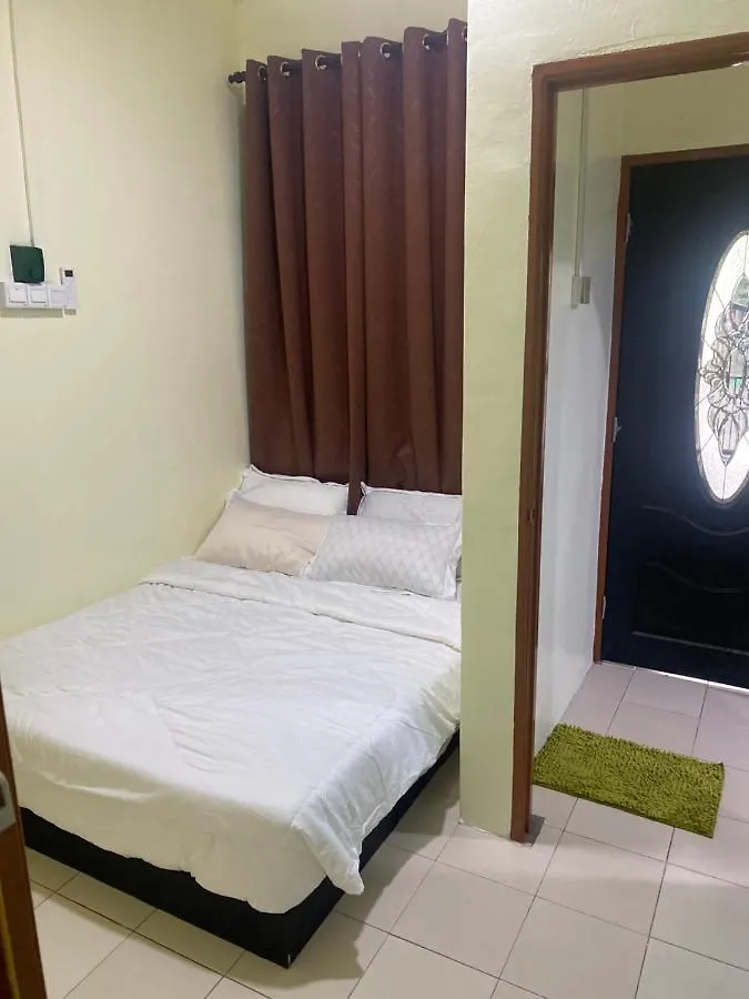 Annajah Muslim Private Pool Homestay 메르타잠 말레이시아